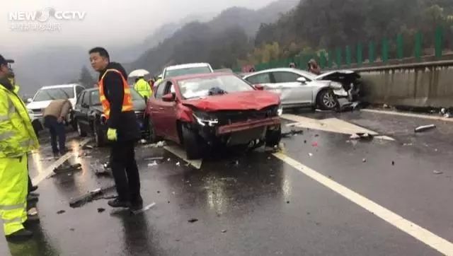 广东珠海昨天最新车祸,珠海昨日发生车祸事故的新闻报道,交通事故新闻追踪